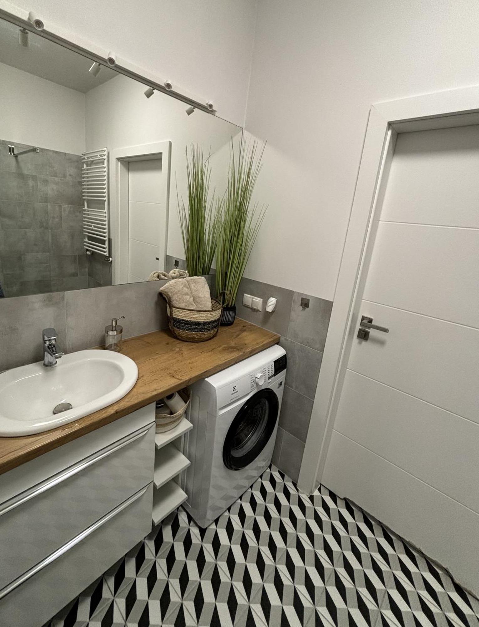 Garbary Old Town Lux Apartment 106, Self Check-In 24H, Free Parking Posen Exterior foto